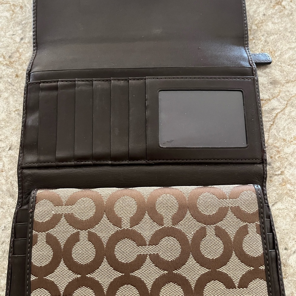 Coach Wallet - Picture 7 of 9